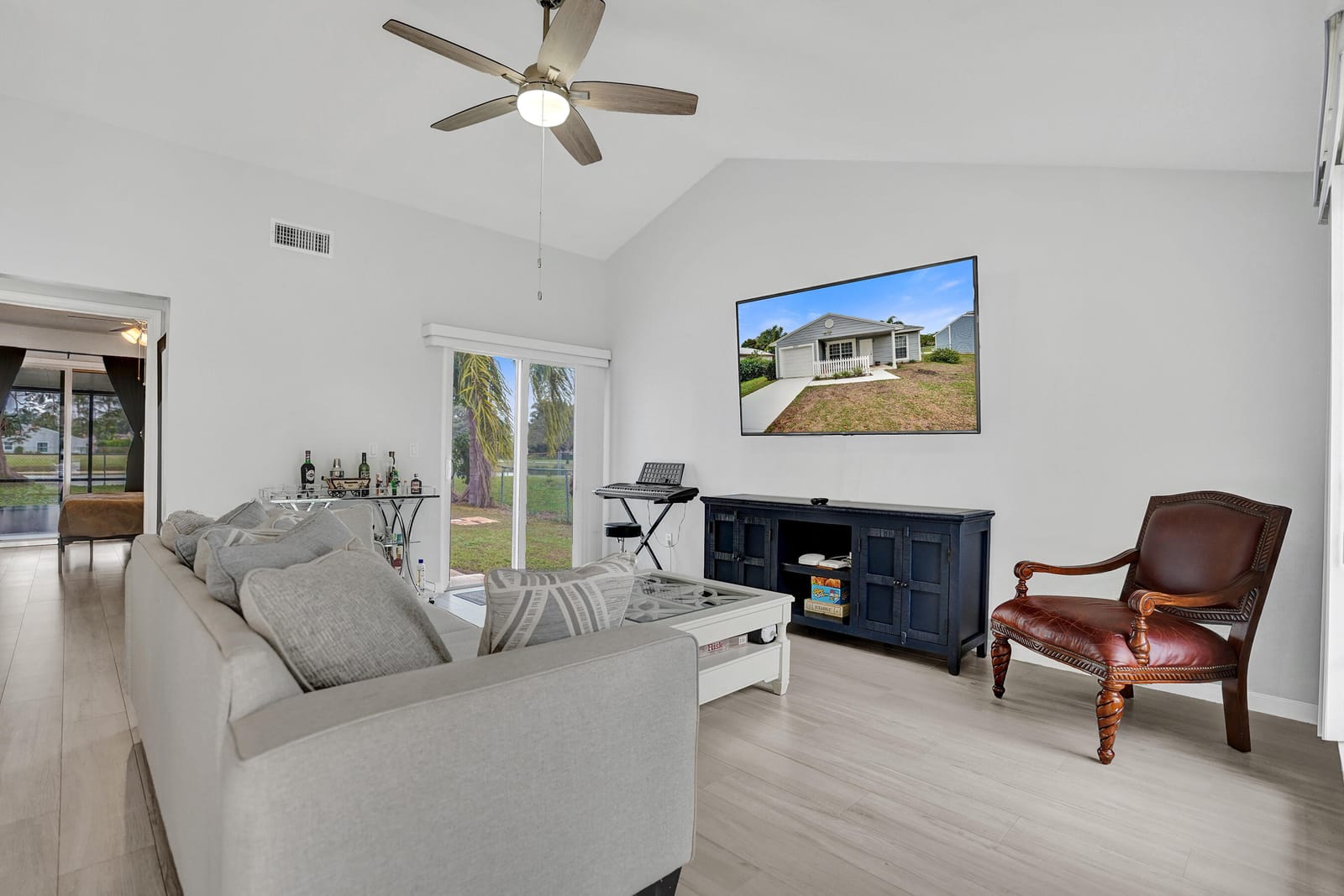 9220 Carma Drive — photo 6