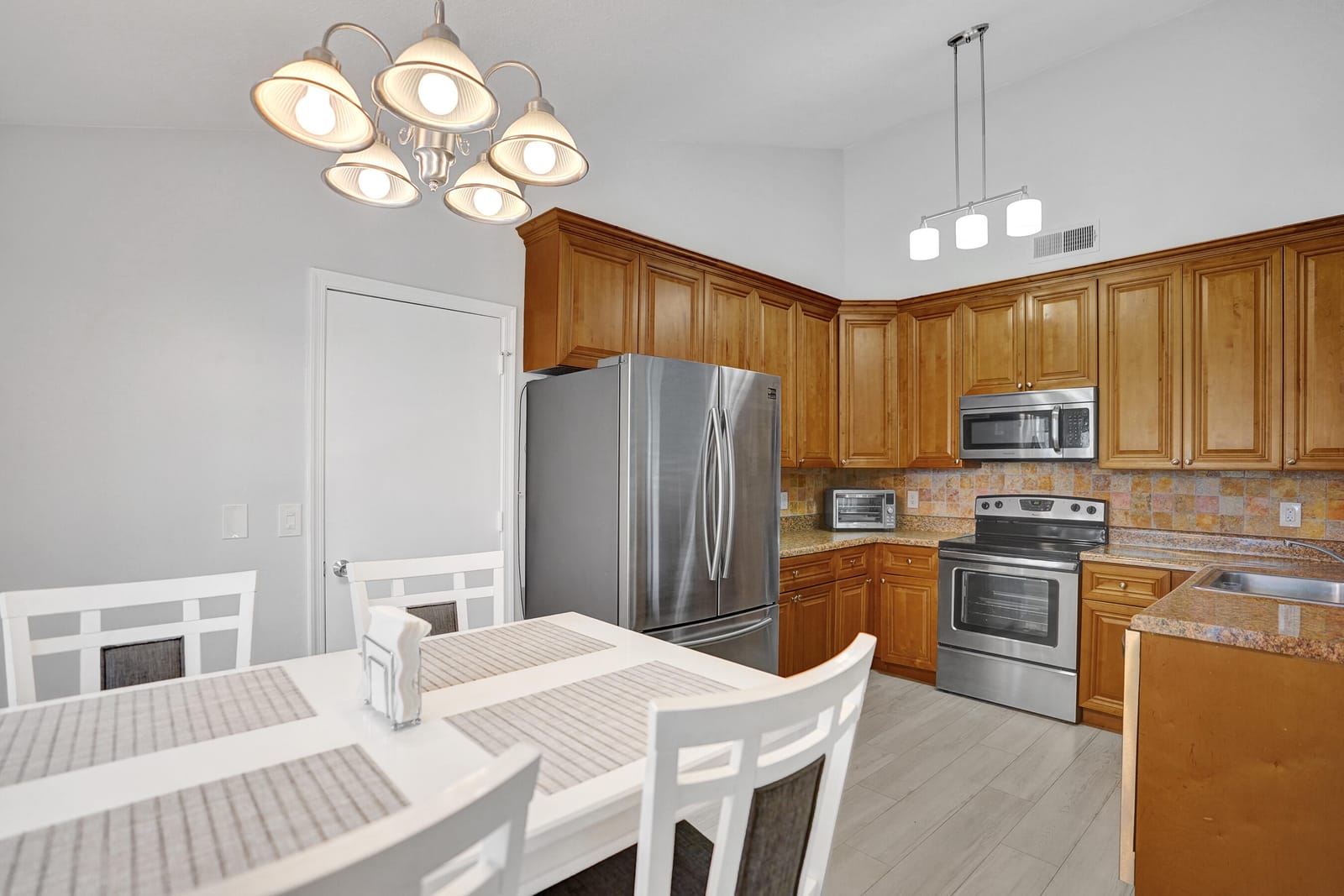 9220 Carma Drive — photo 10