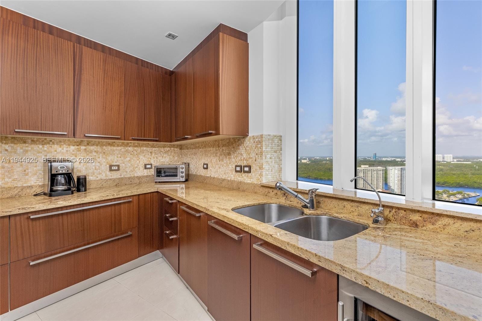 16001 Collins Avenue 2704, Sunny Isles Beach, FL 33160 photo 11