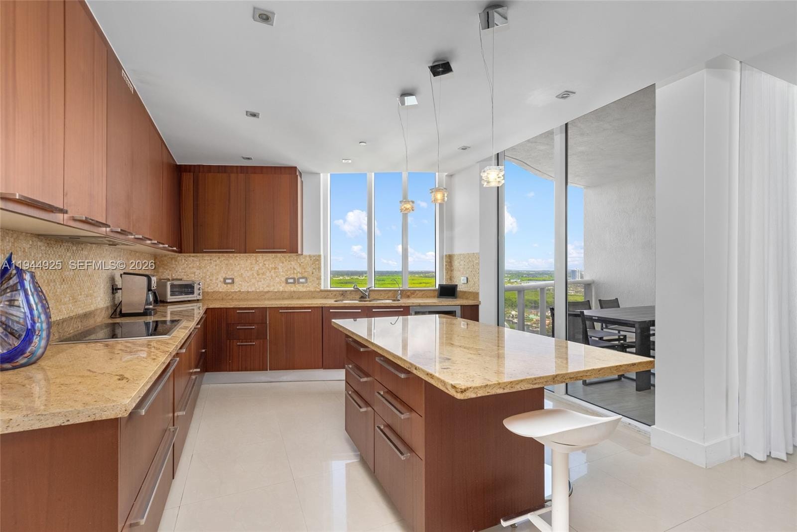 16001 Collins Avenue 2704, Sunny Isles Beach, FL 33160 photo 10