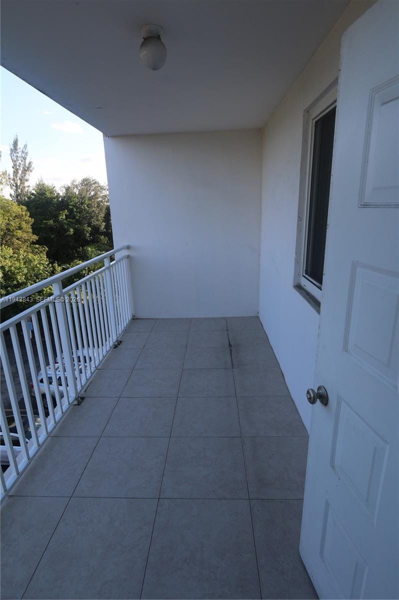 6940 NW Miami Gardens Drive 1-430 — photo 10