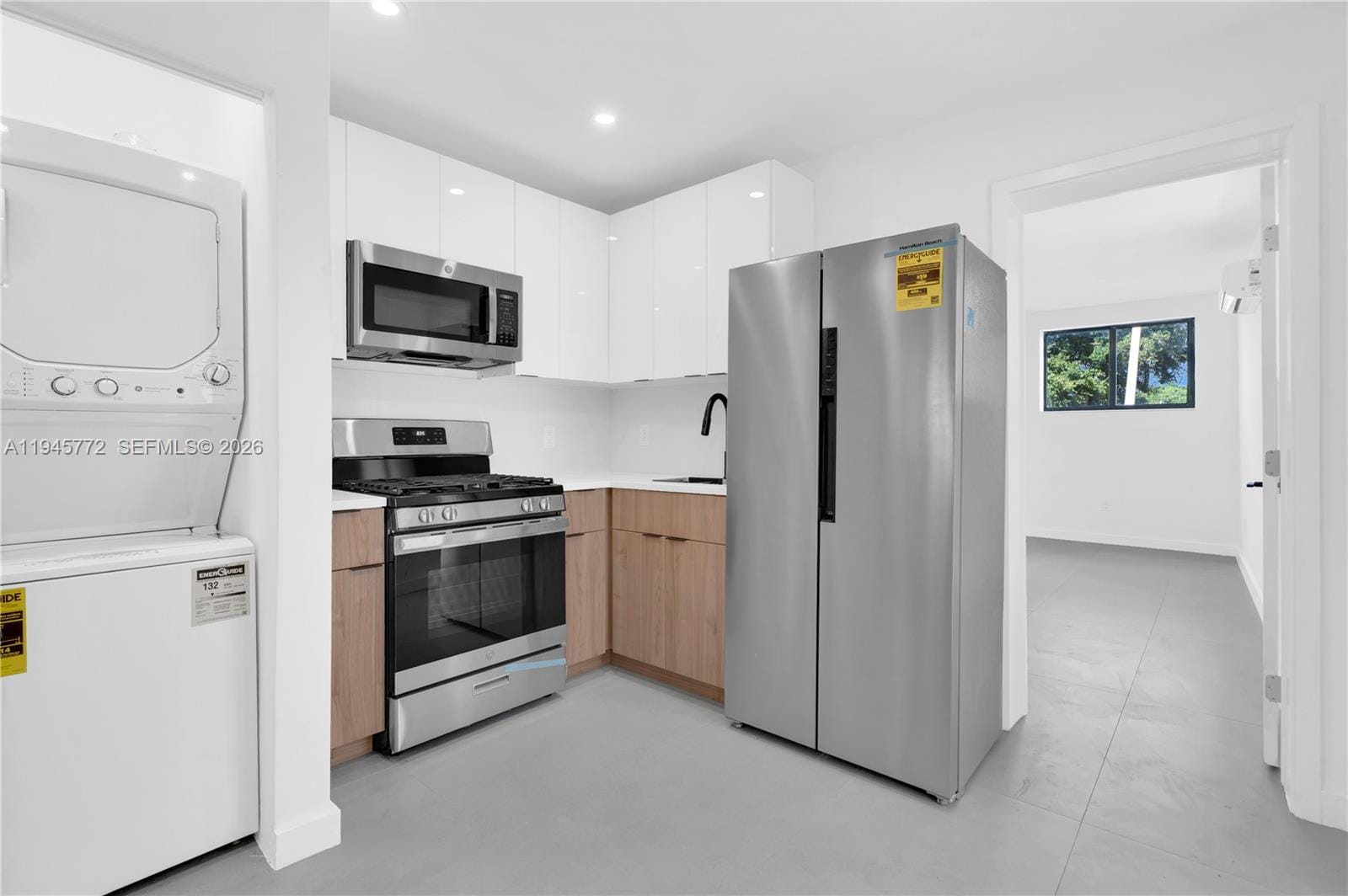 3040 NW 93rd Street A, Miami, FL 33147 photo 3