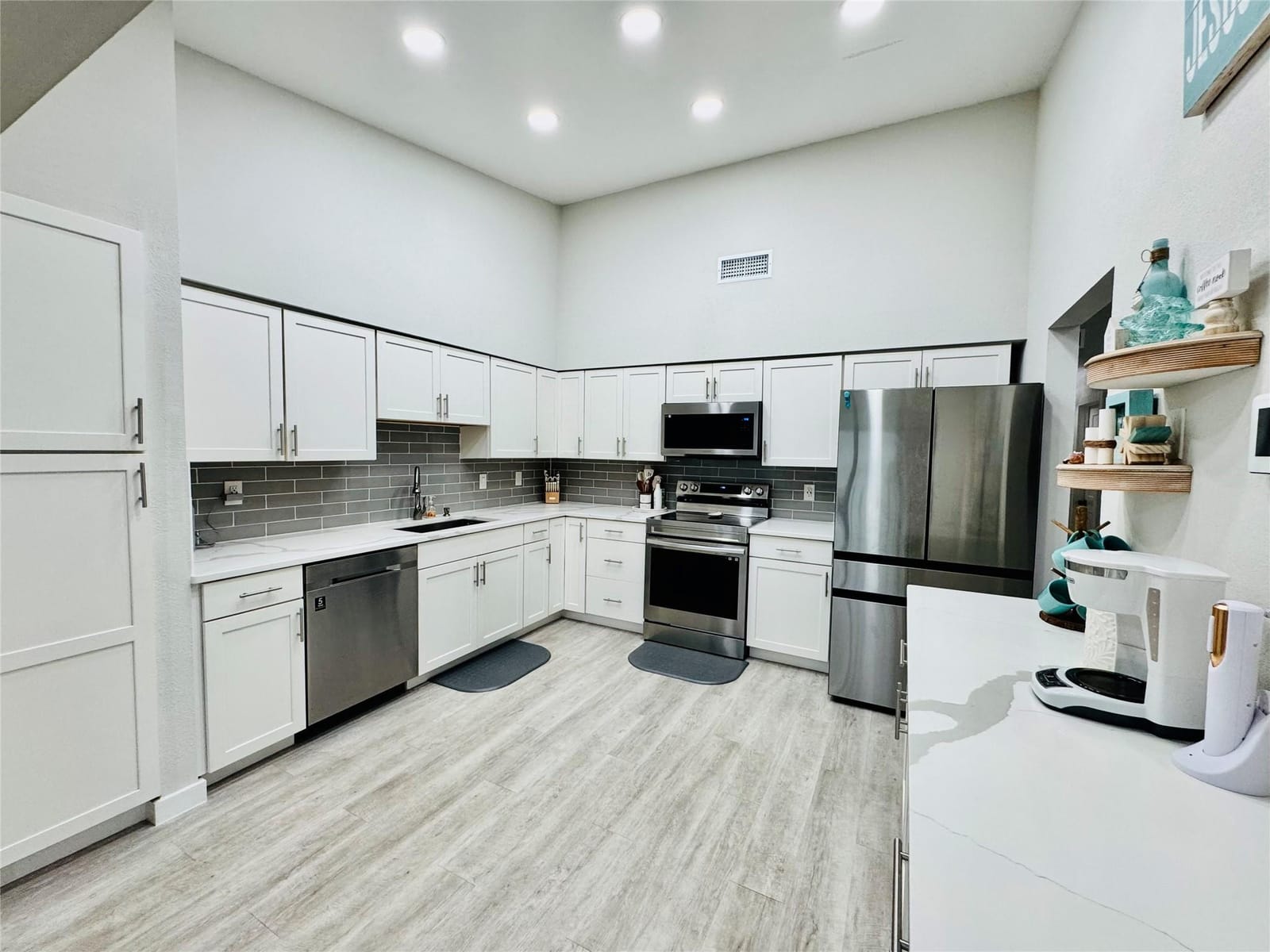3216 S Lakeview Circle 5202, Fort Pierce, FL 34949 photo 15