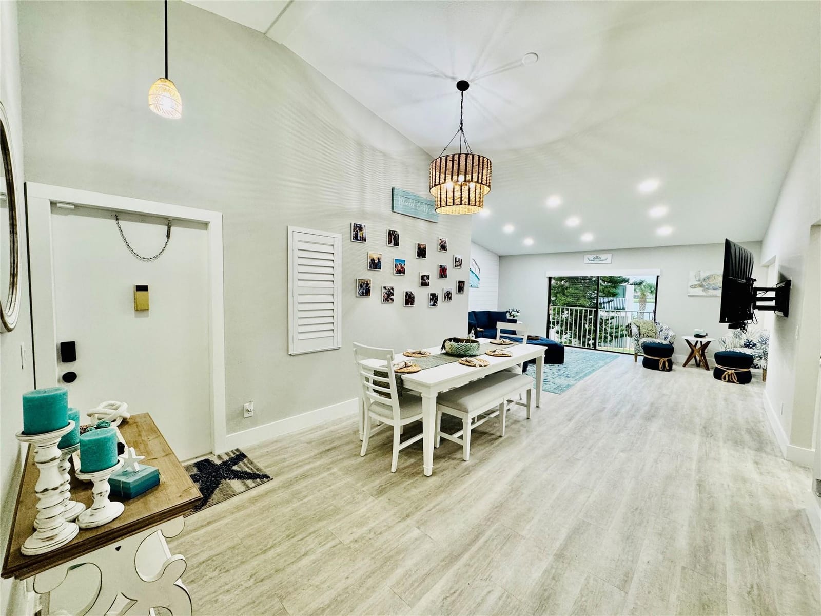 3216 S Lakeview Circle 5202 — photo 5