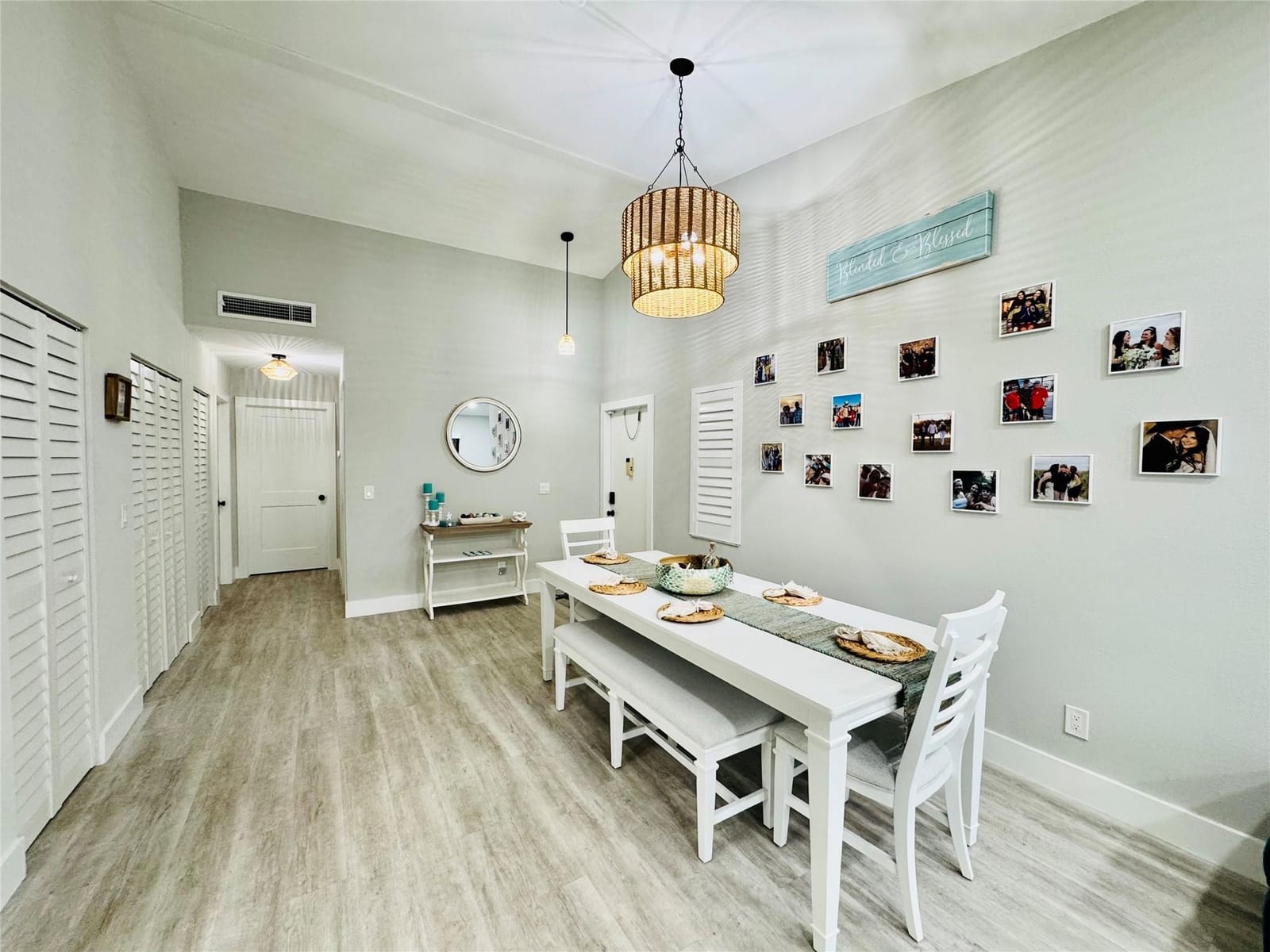 3216 S Lakeview Circle 5202 — photo 6