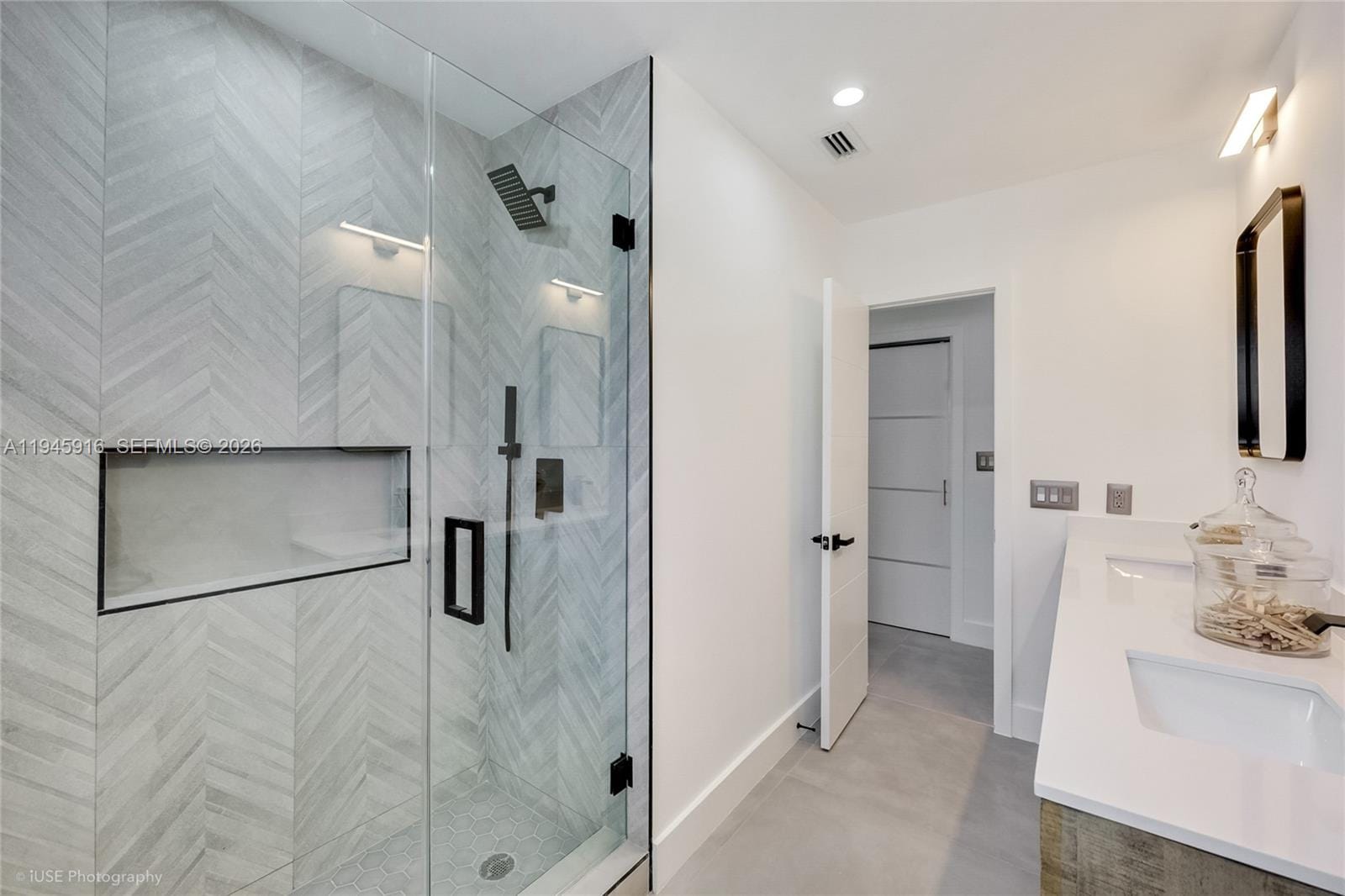 1925 NE 208th Terrace, Miami, FL 33179 photo 17