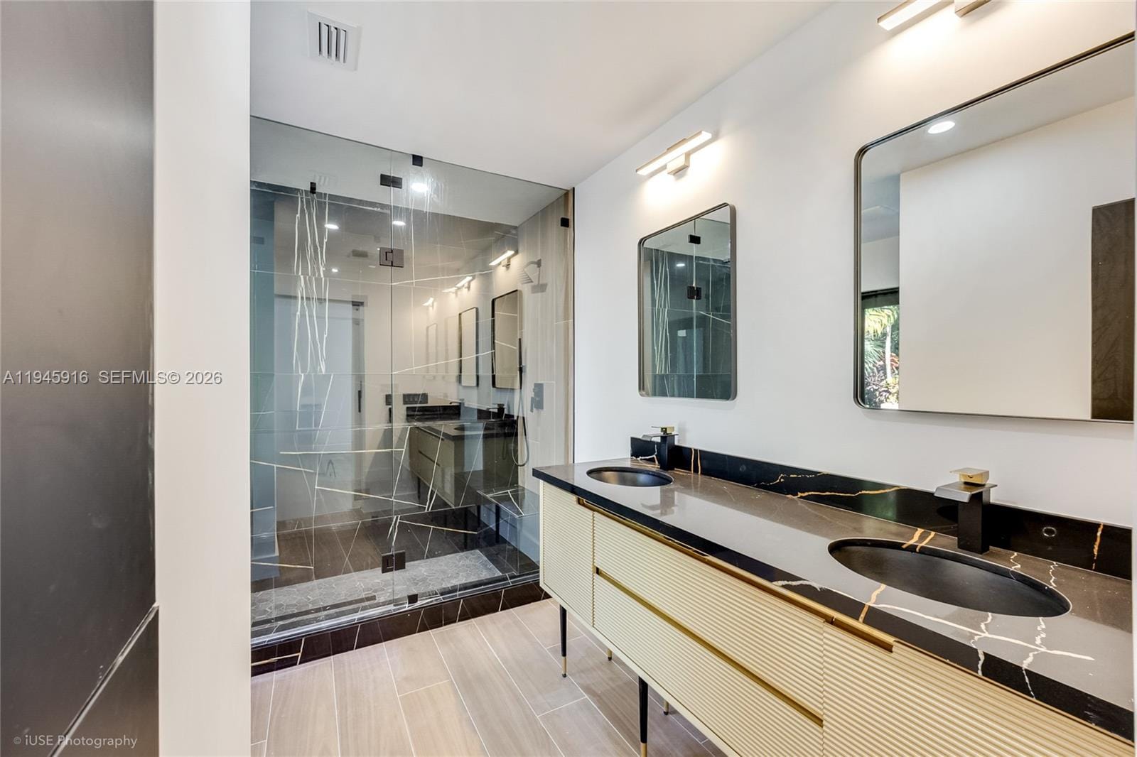 1925 NE 208th Terrace, Miami, FL 33179 photo 20