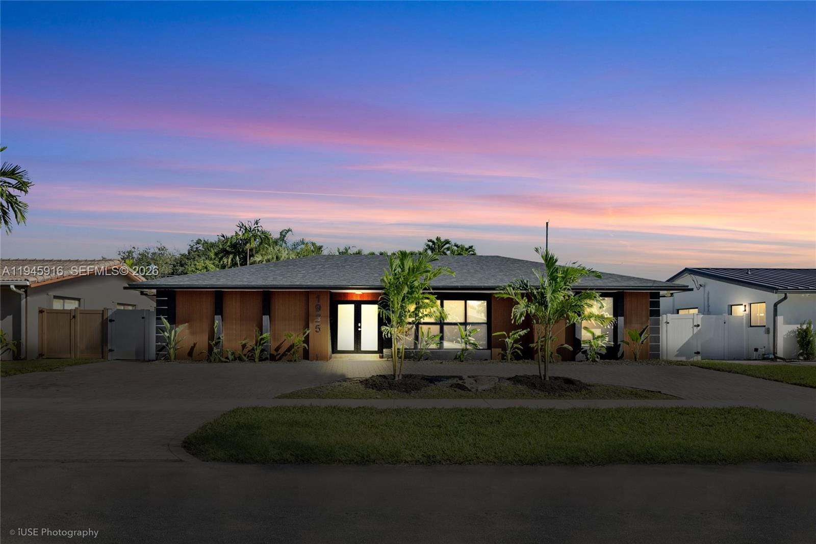 1925 NE 208th Terrace, Miami, FL 33179 photo 4