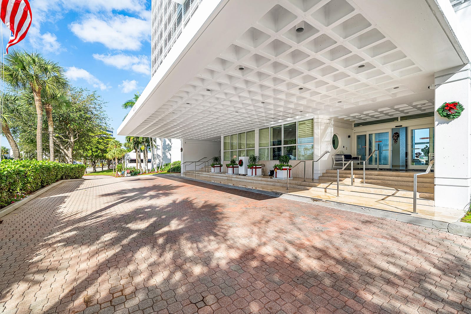 400 N Flagler Drive 903 — photo 3