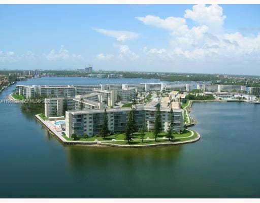 2949 Point East Drive B304, Aventura, FL 33160