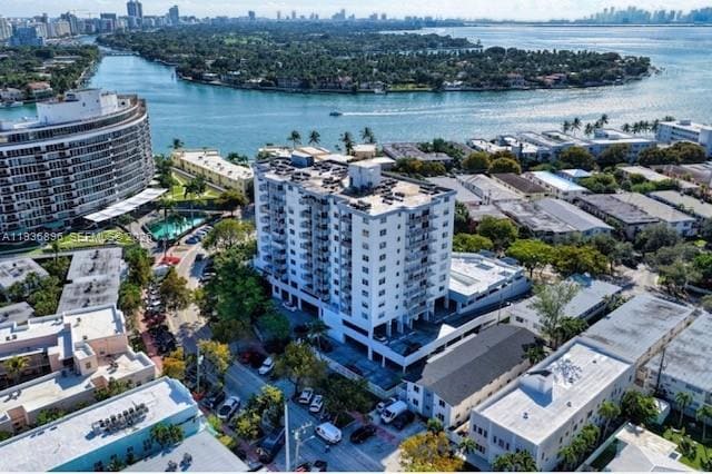 6900 Bay Drive 10K, sold in Stanton House, Miami Beach, FL