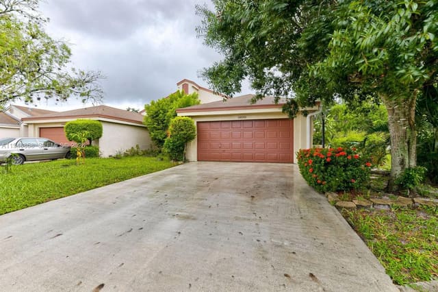3800 NW 19th Street, sold in Lakeview Homes, Coconut Creek, FL