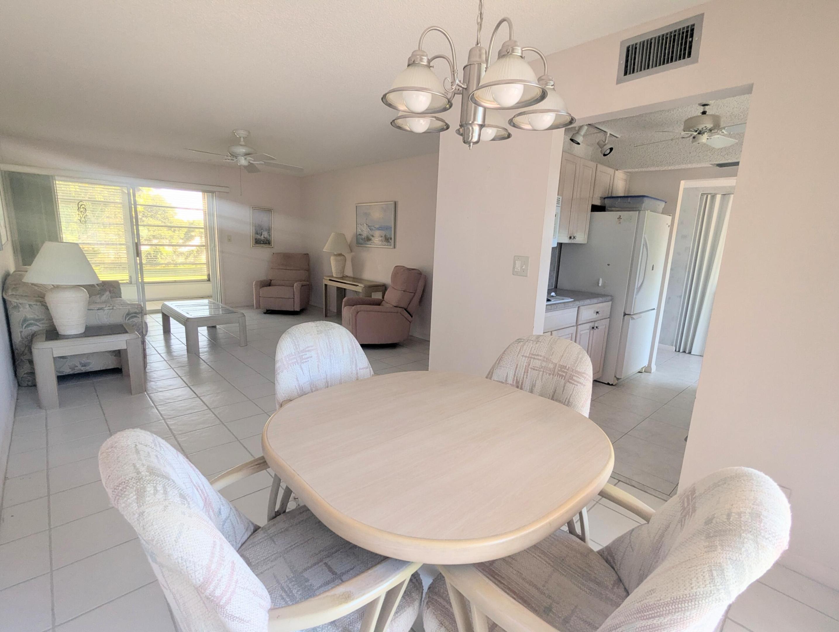 2 Golfs Edge D, West Palm Beach, FL 33417, West Palm Beach