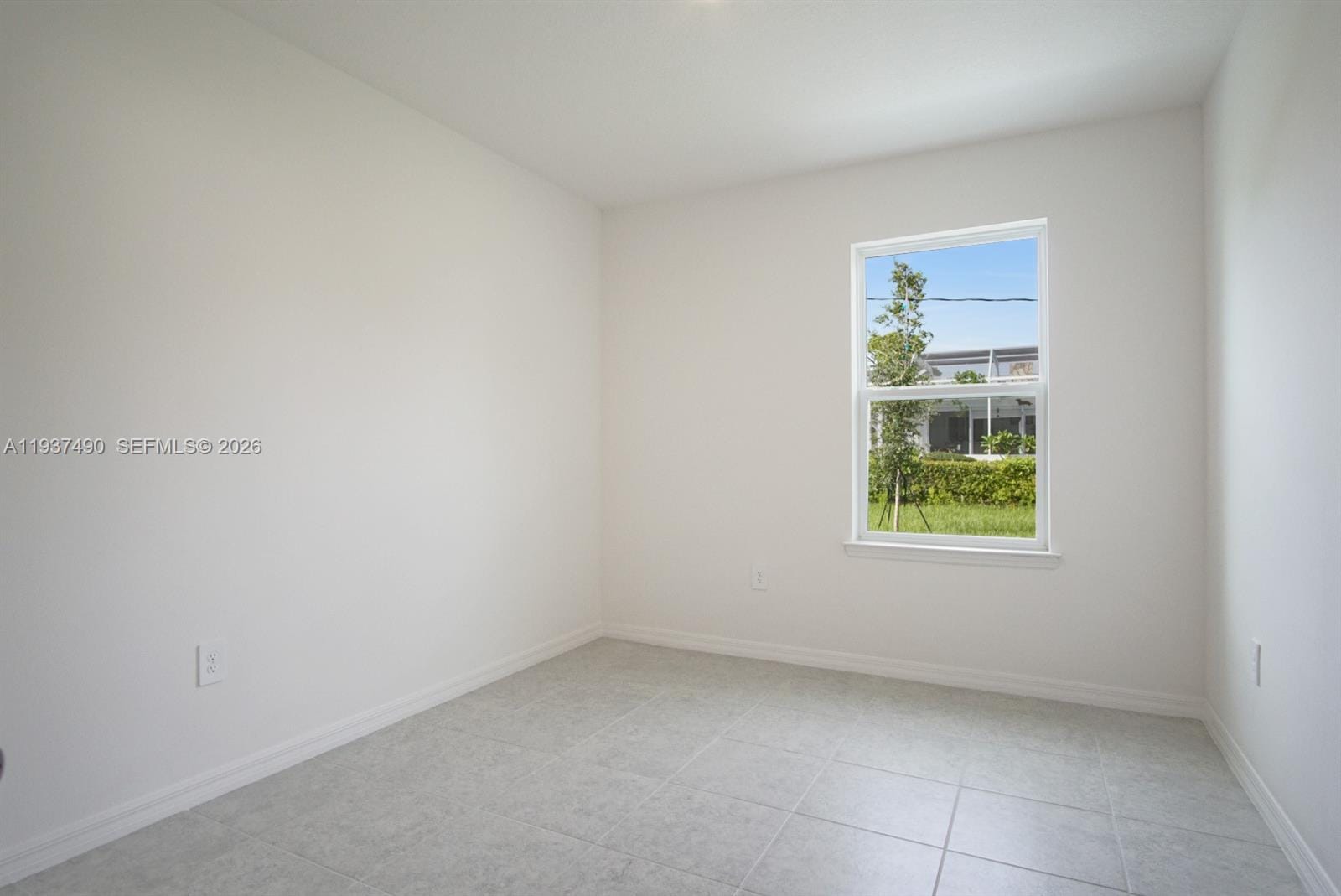 811 SE Seahouse Drive — photo 12