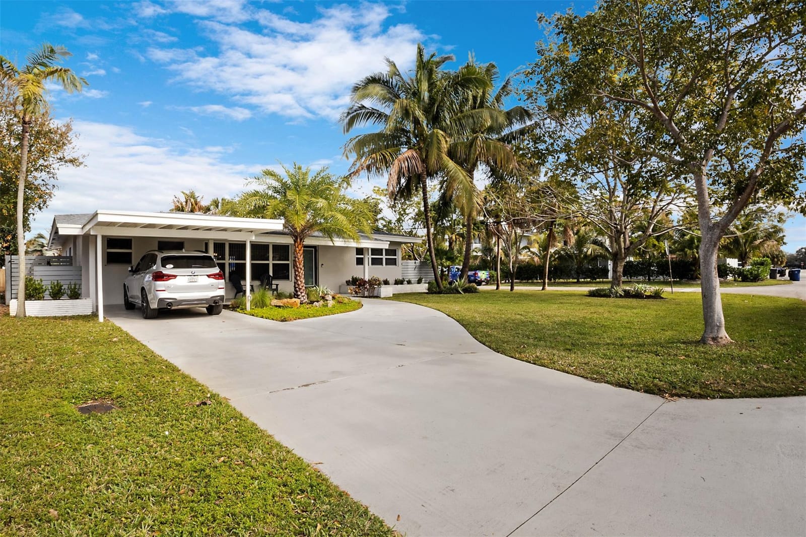 833 NE 17th Court, Fort Lauderdale, FL 33305 photo 2