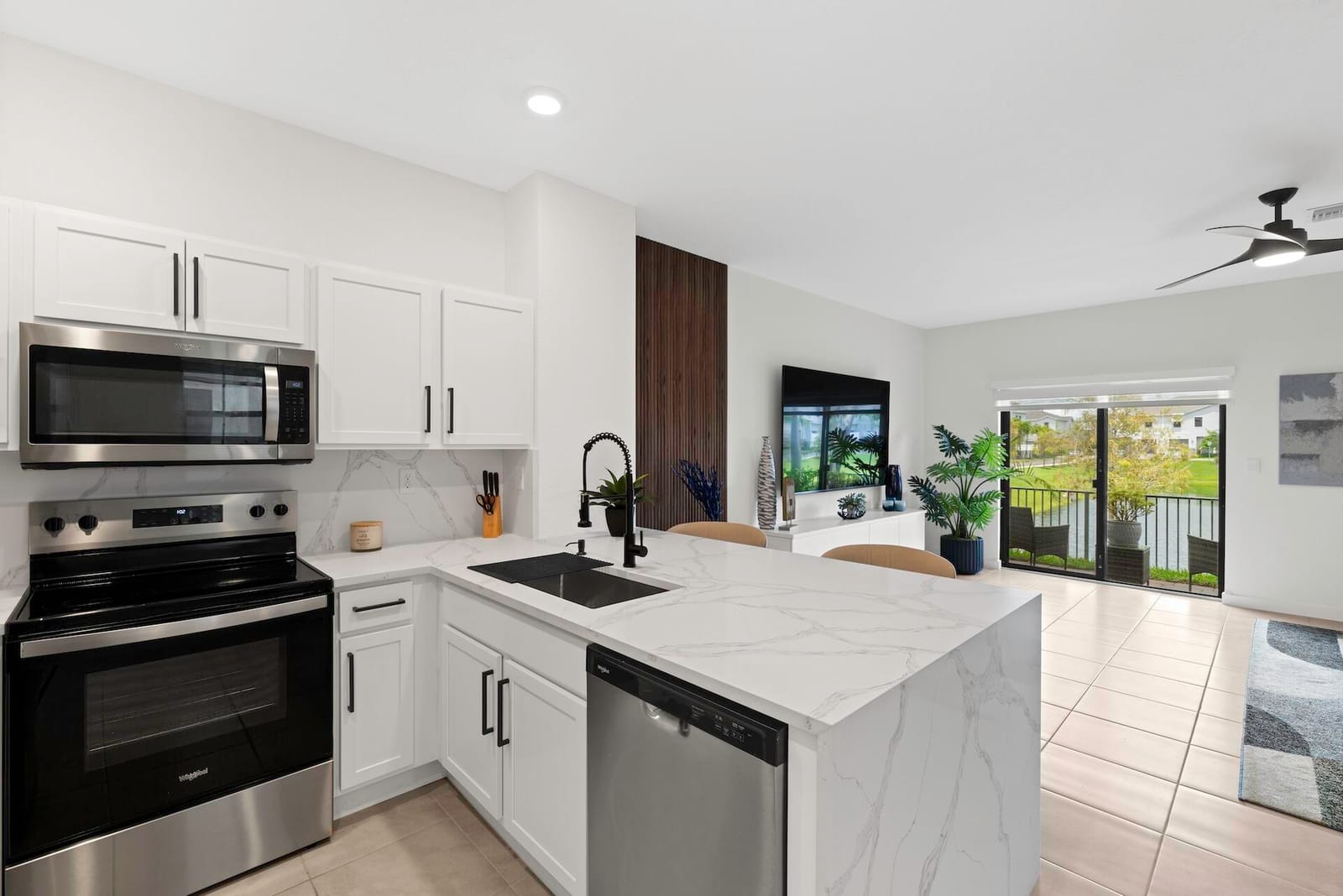 353 NW 8th Court, Pompano Beach, FL 33060 photo 4