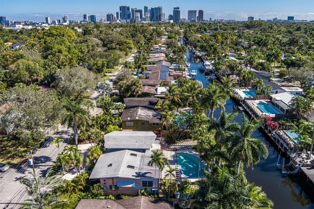1728 SW 4th Court, sold in Riverside Park, Fort Lauderdale, FL