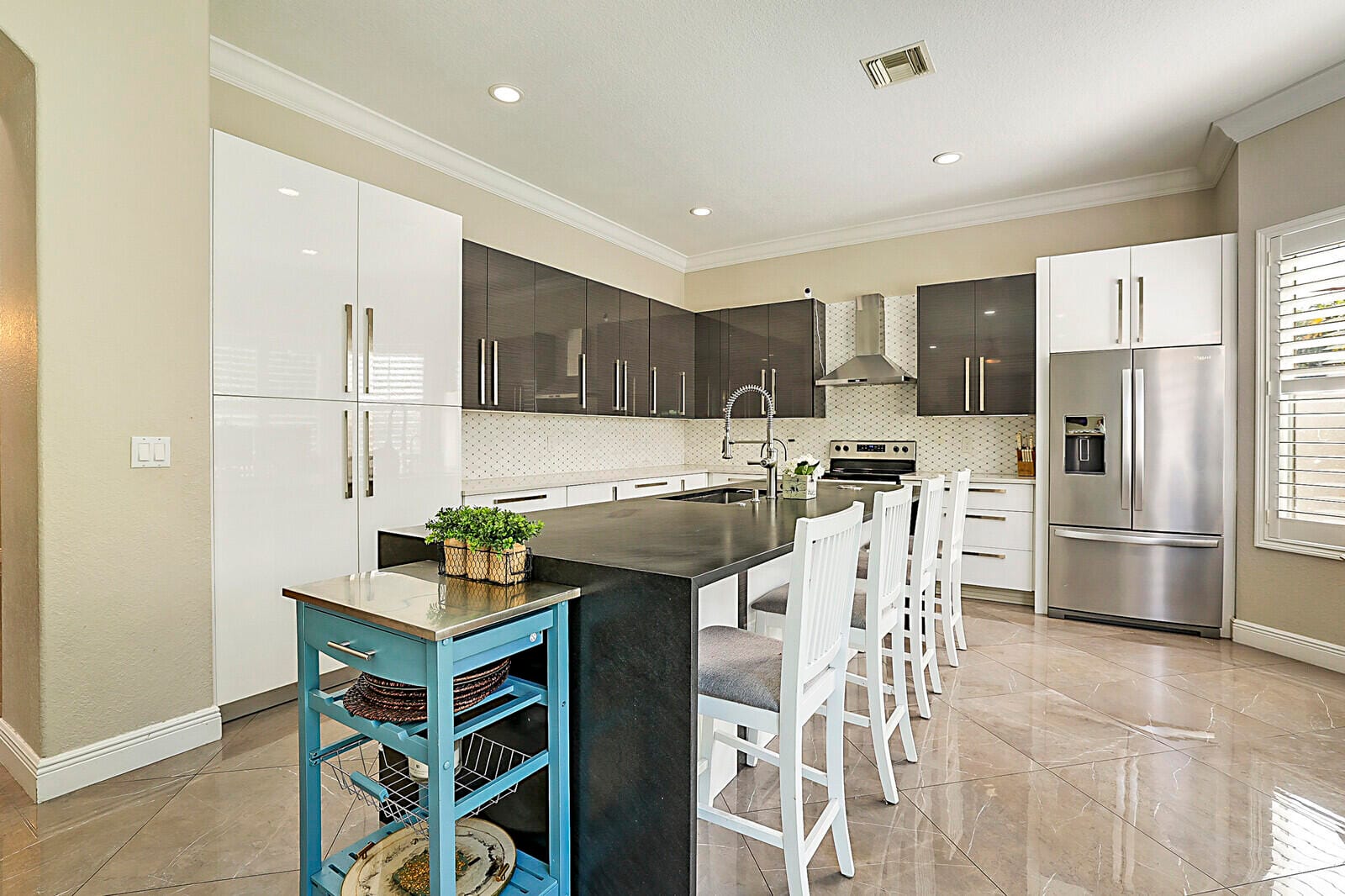 7167 Ivy Crossing Lane — photo 2
