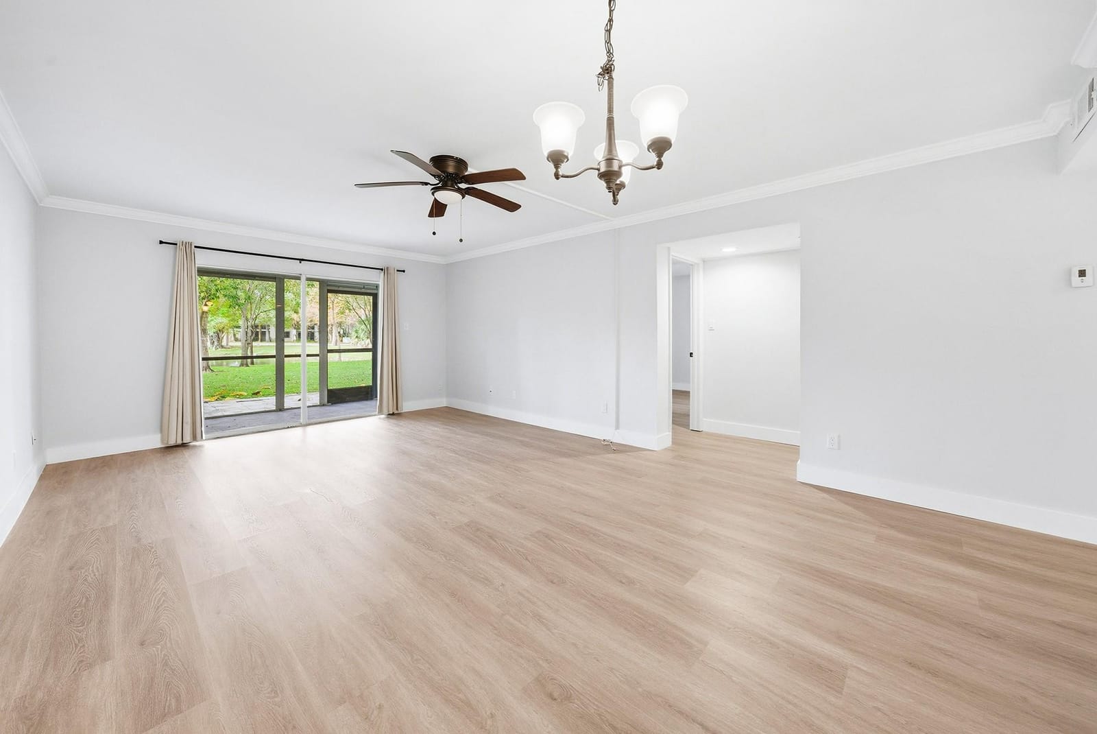 2214 S Cypress Bend Drive 106 — photo 2
