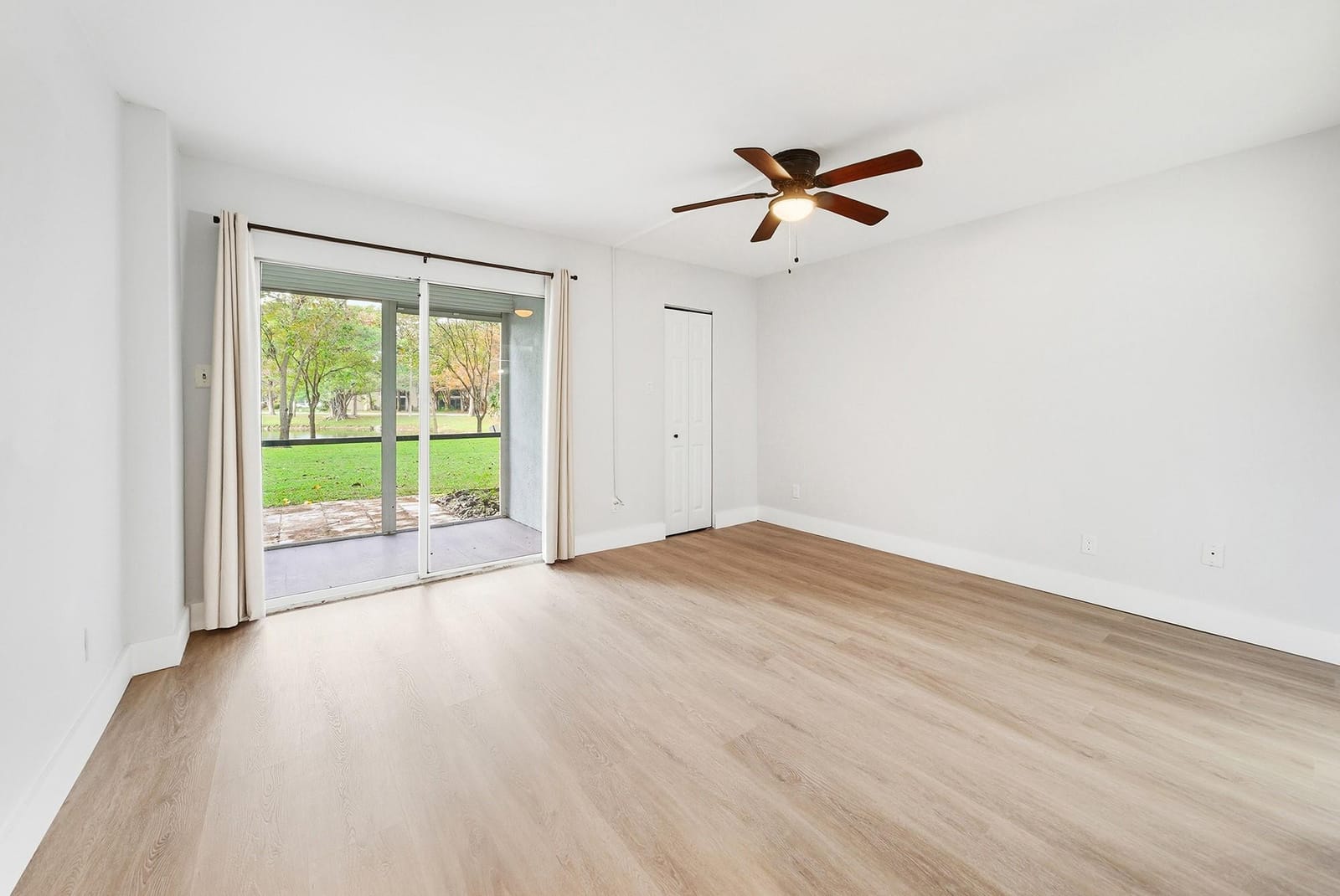 2214 S Cypress Bend Drive 106, Pompano Beach, FL 33069 photo 18