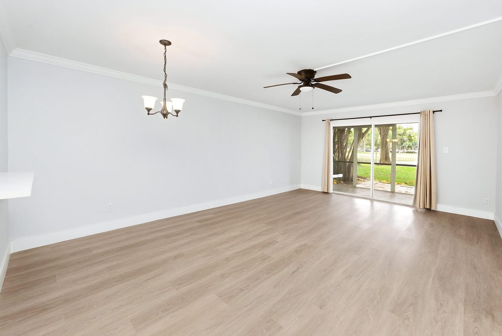2214 S Cypress Bend Drive 106 — photo 5