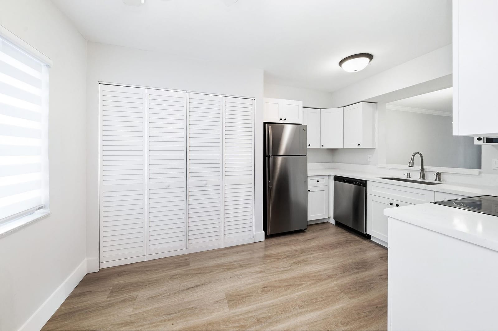 2214 S Cypress Bend Drive 106 — photo 8