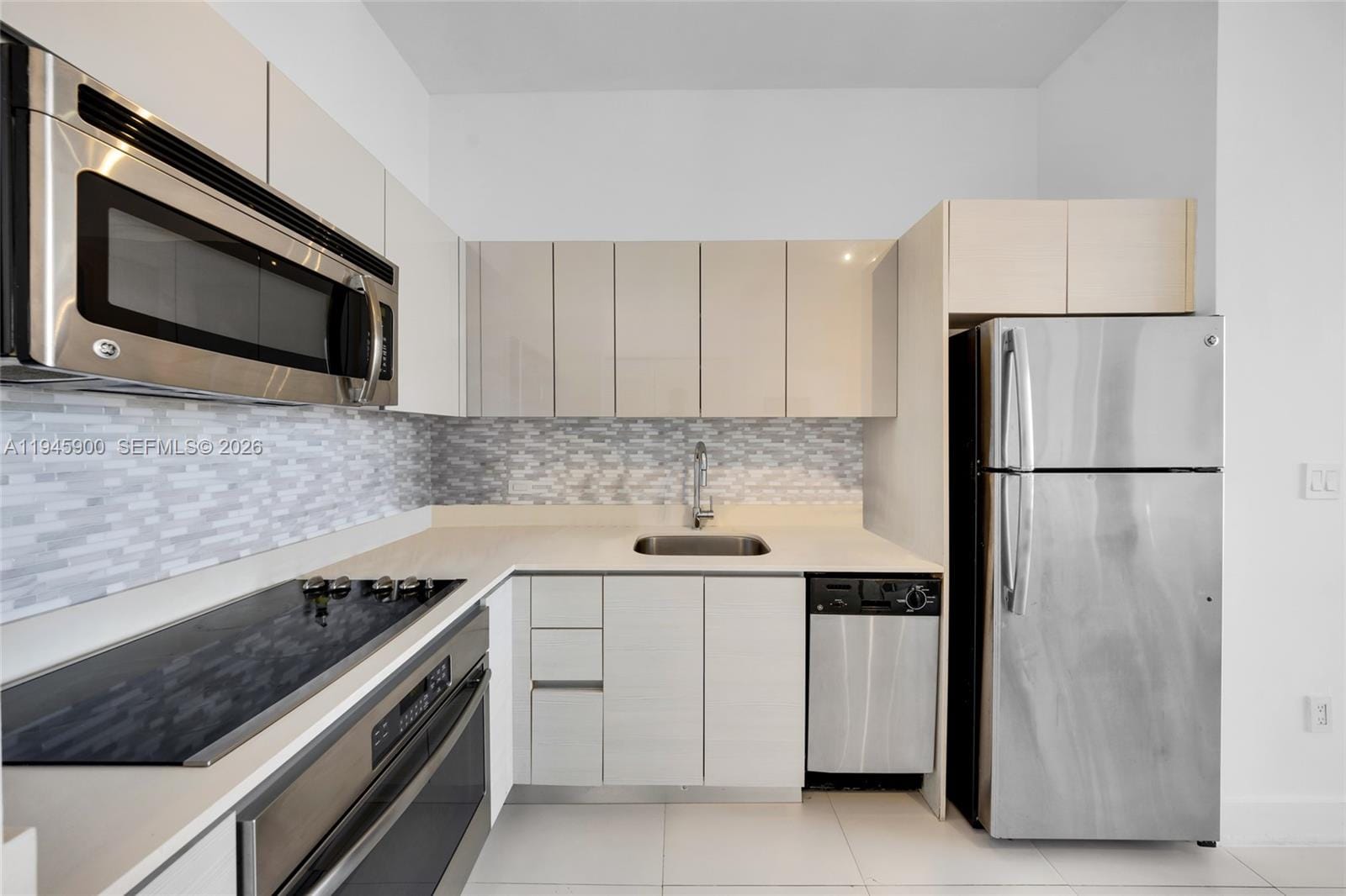 2600 E Hallandale Beach Boulevard T3304 — photo 8