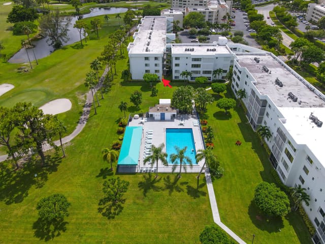 6698 10th Avenue N 320, sold in Hamlet At Poinciana Condo, Lake Worth, FL