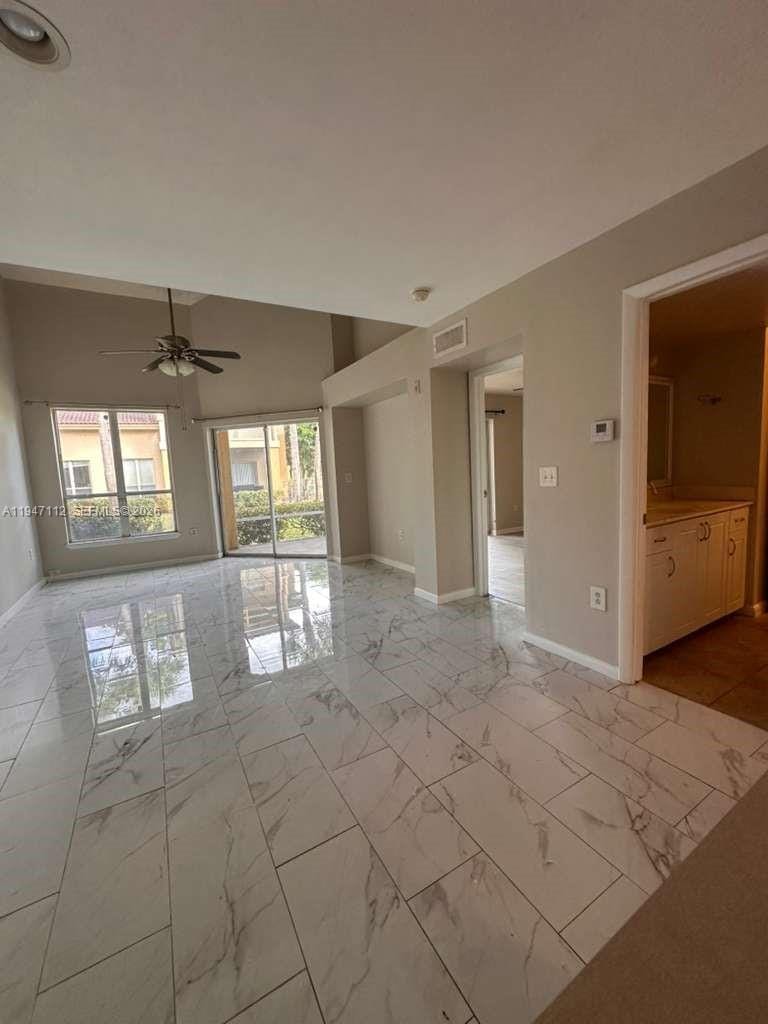4863 Via Palm Lakes 806 — photo 2