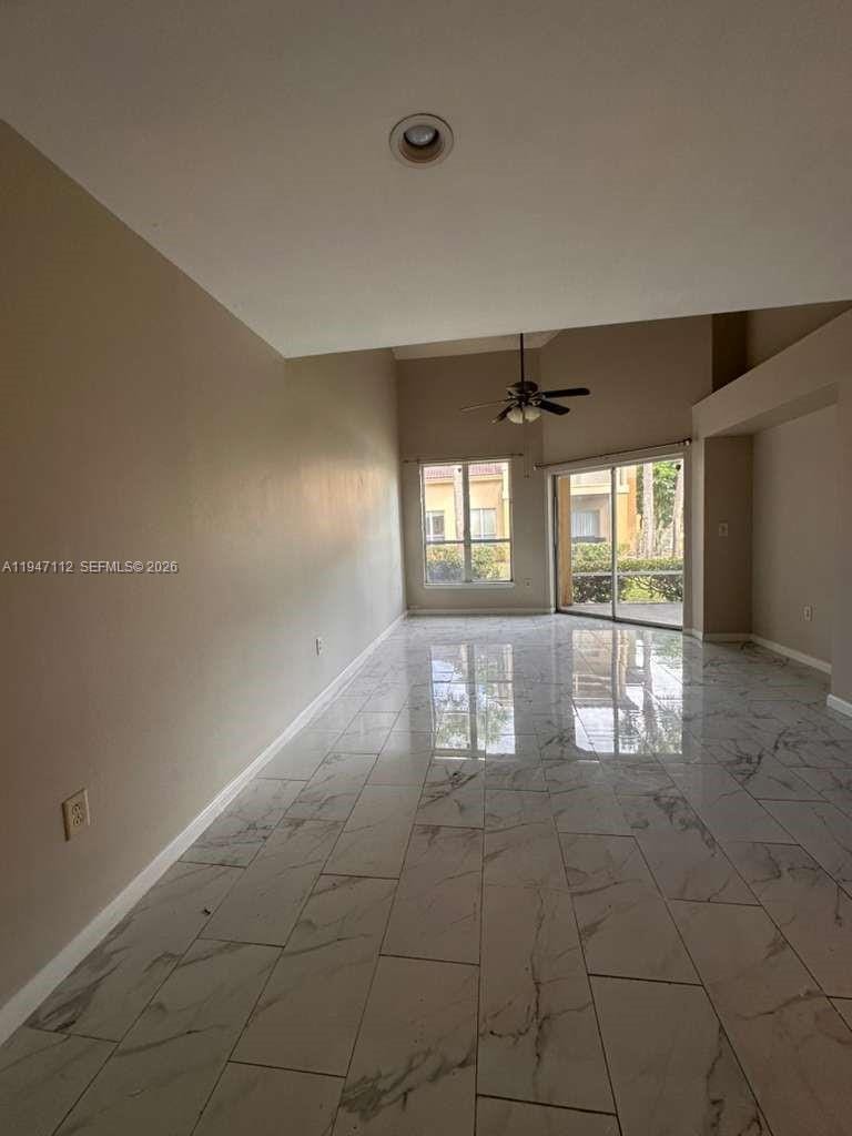 4863 Via Palm Lakes 806 — photo 3