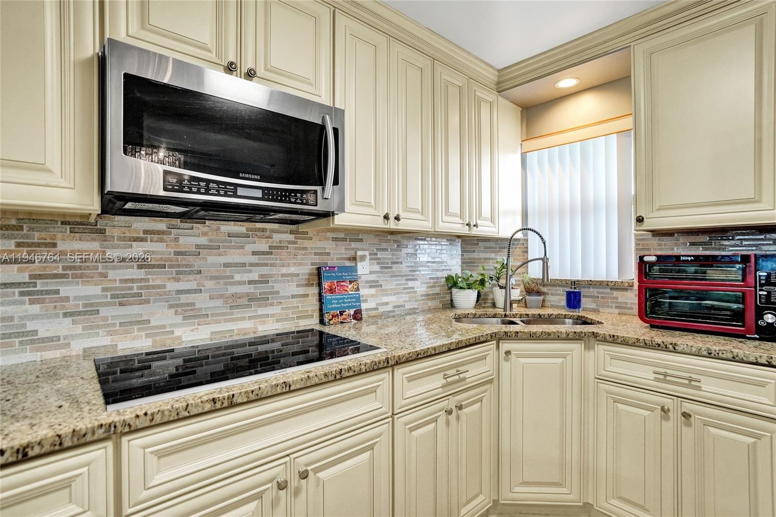 8900 Washington Boulevard PH5, Pembroke Pines, FL 33025 photo 15