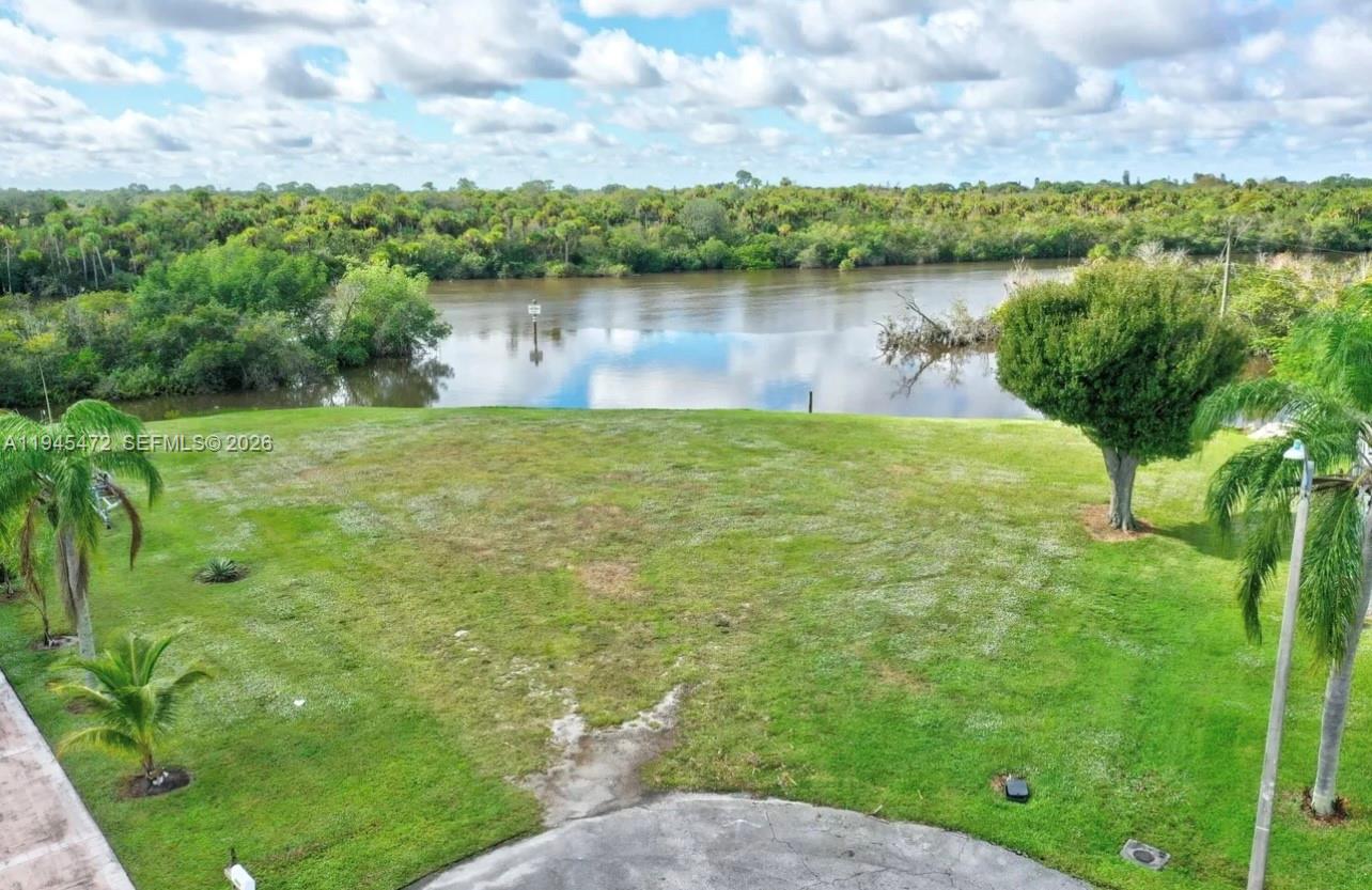 305 SE Camino Court, Port St. Lucie, FL 34952, Port St Lucie
