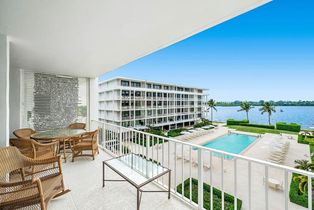 2784 S Ocean Boulevard 303e, Palm Beach, FL 33480