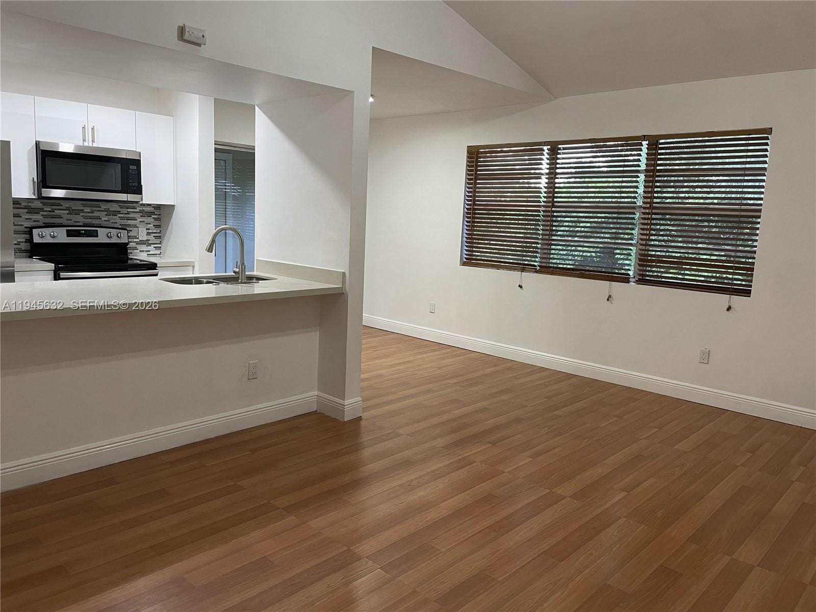 15325 SW 106th Terrace 618 — photo 2