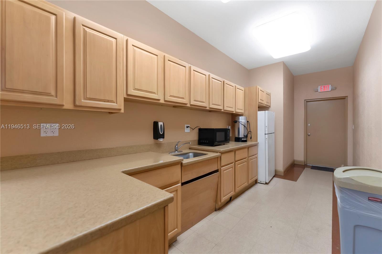 9721 Sunrise Lakes Boulevard 201, Sunrise, FL 33322 photo 23