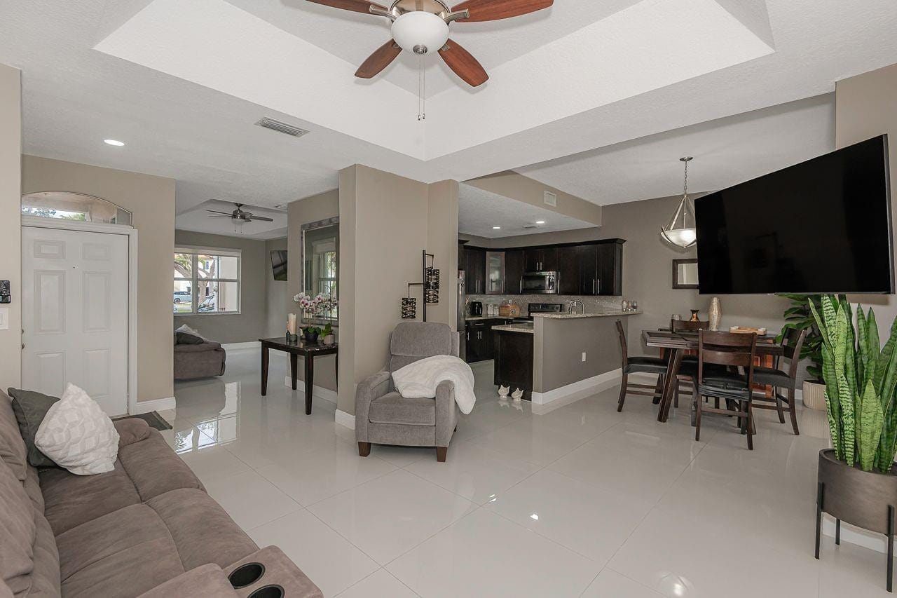 14251 NW 83rd Avenue, Hialeah, FL 33016