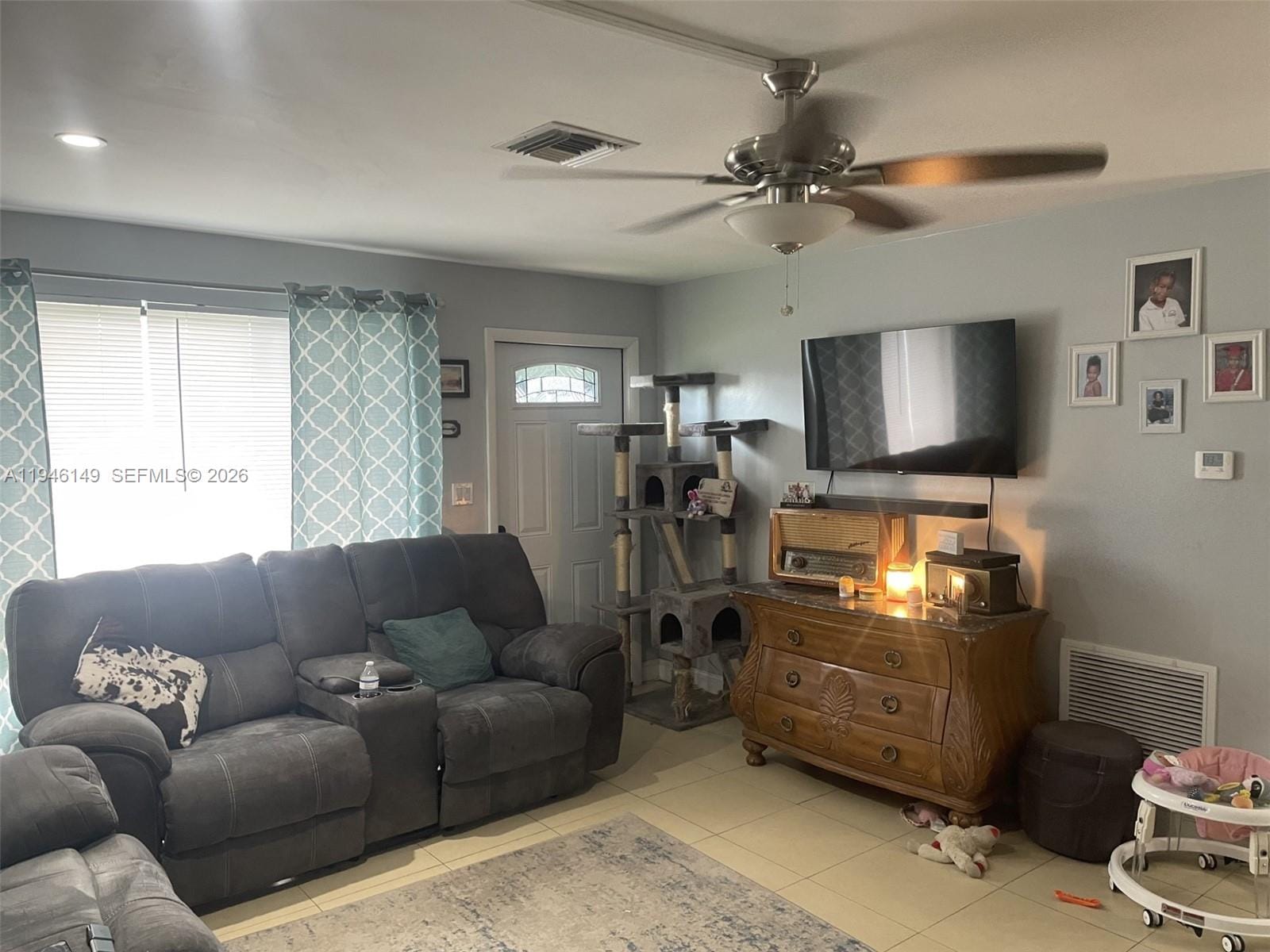 6852 SW 11th Street — photo 2