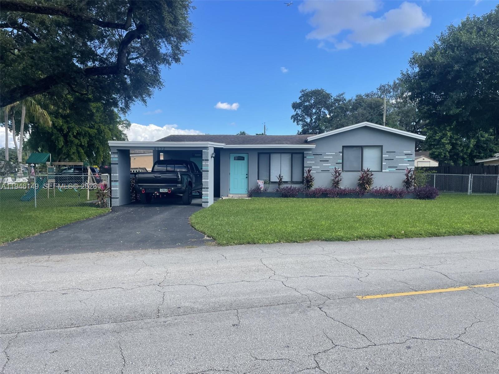 6852 SW 11th Street, Pembroke Pines, FL 33023, Pembroke Pines
