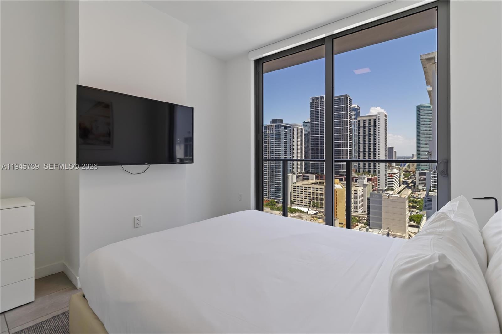 227 NE 2nd Street 2506, Miami, FL 33132 photo 14