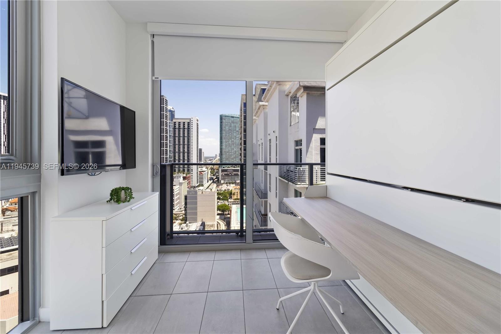 227 NE 2nd Street 2506, Miami, FL 33132 photo 16