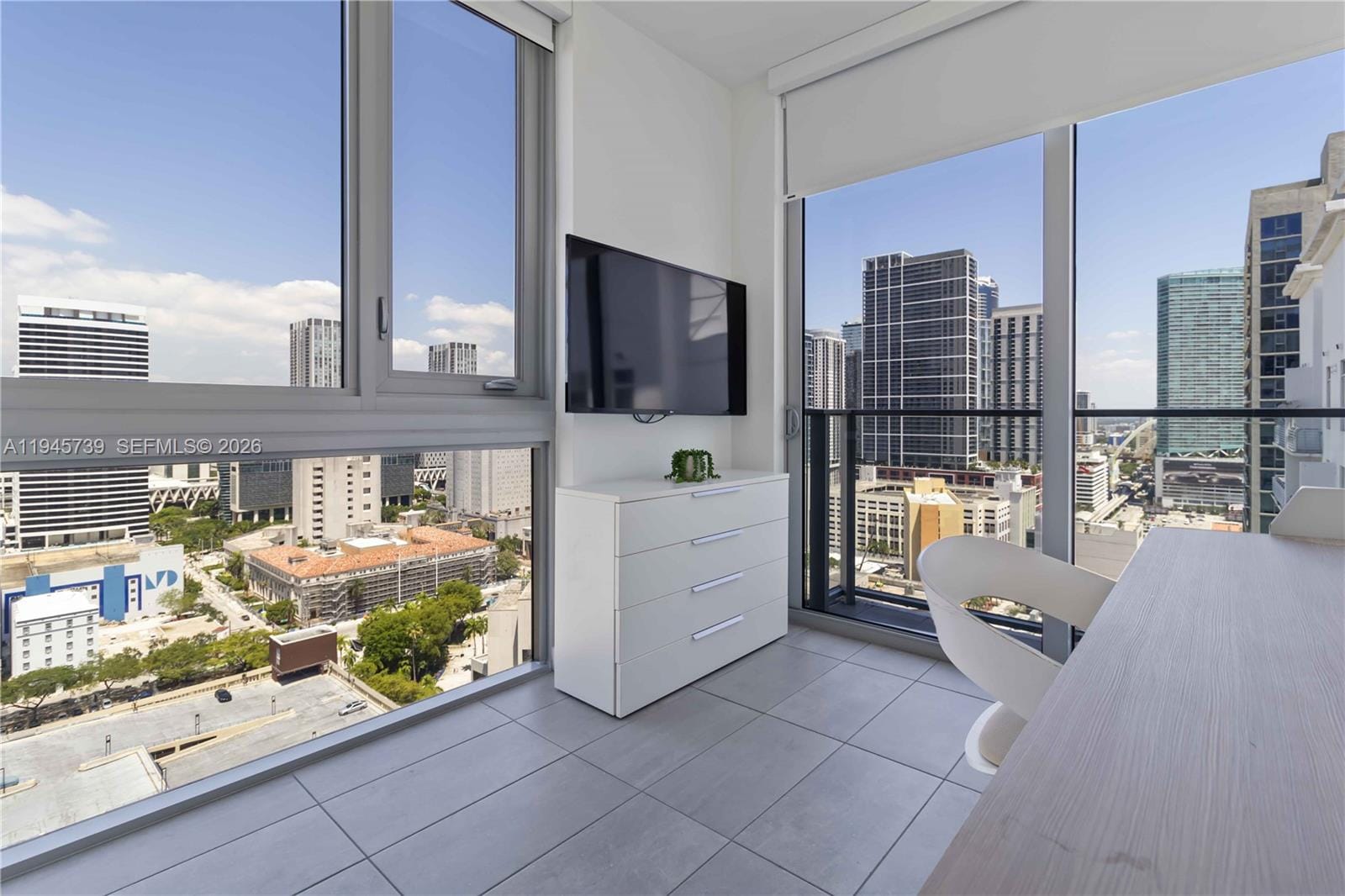 227 NE 2nd Street 2506, Miami, FL 33132 photo 21