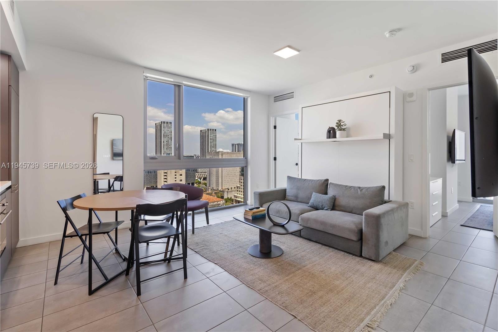 227 NE 2nd Street 2506, Miami, FL 33132 photo 6