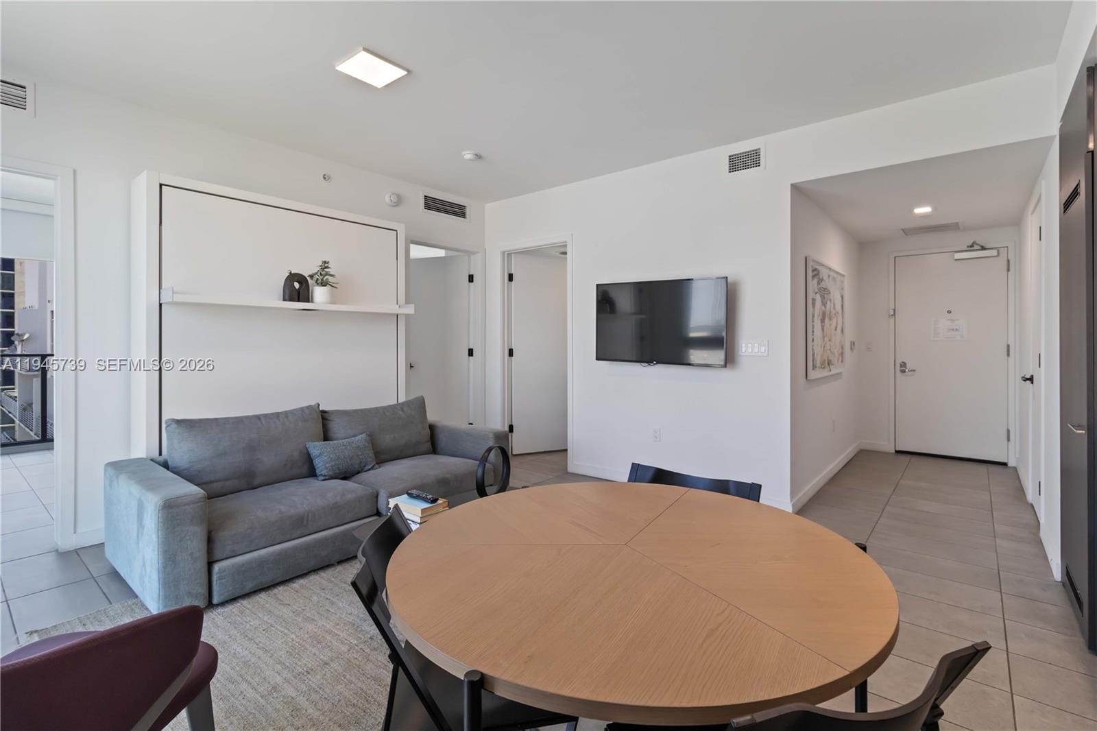 227 NE 2nd Street 2506, Miami, FL 33132 photo 7