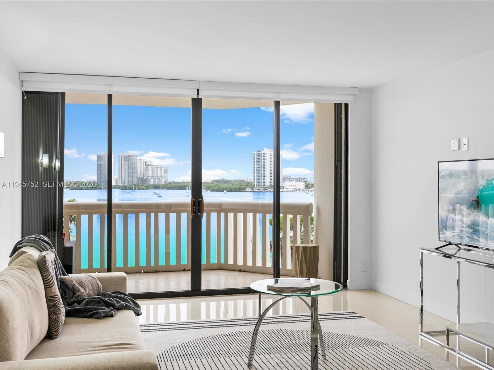 1000 W Island Boulevard 612, Aventura, FL 33160 photo 2