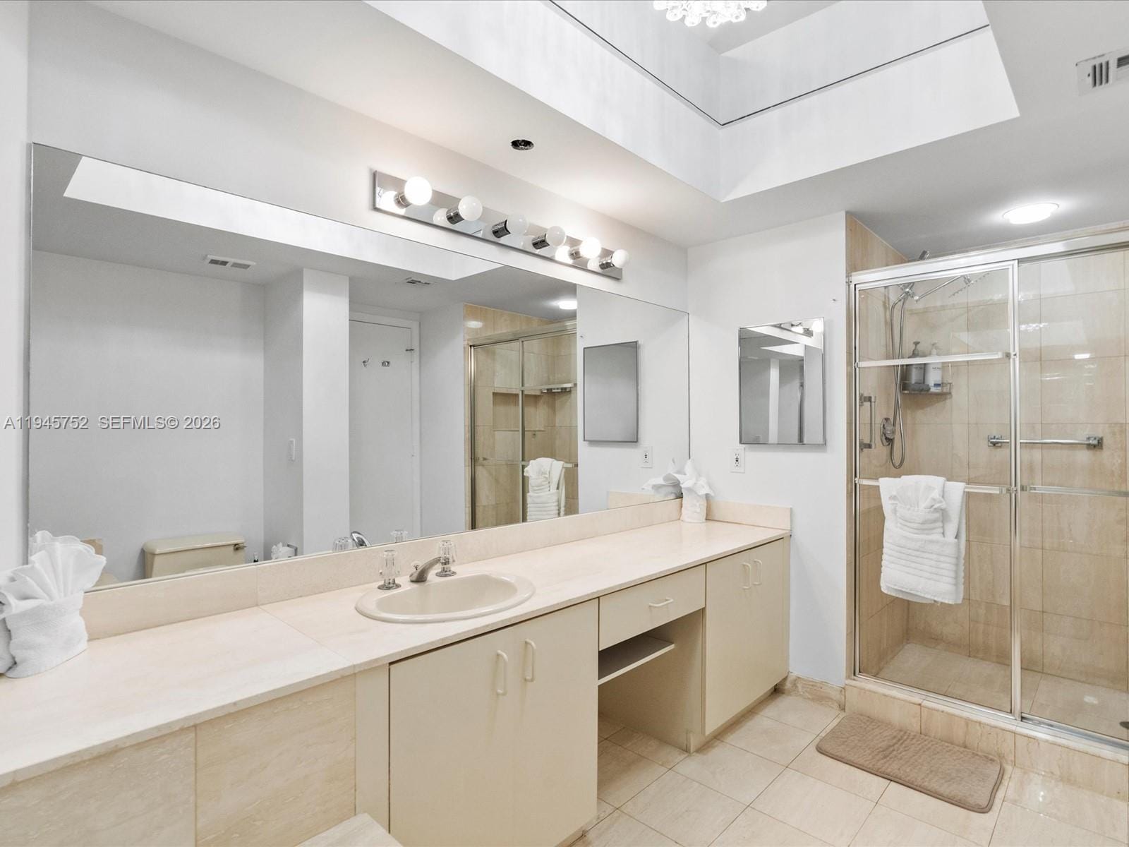1000 W Island Boulevard 612, Aventura, FL 33160 photo 14