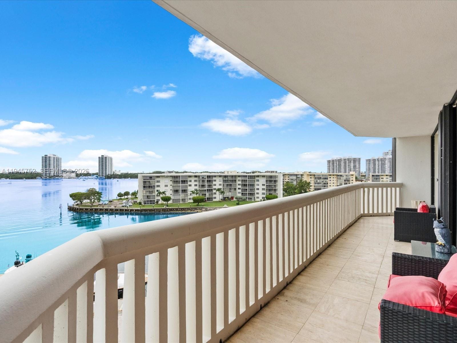 1000 W Island Boulevard 612, Aventura, FL 33160 photo 15