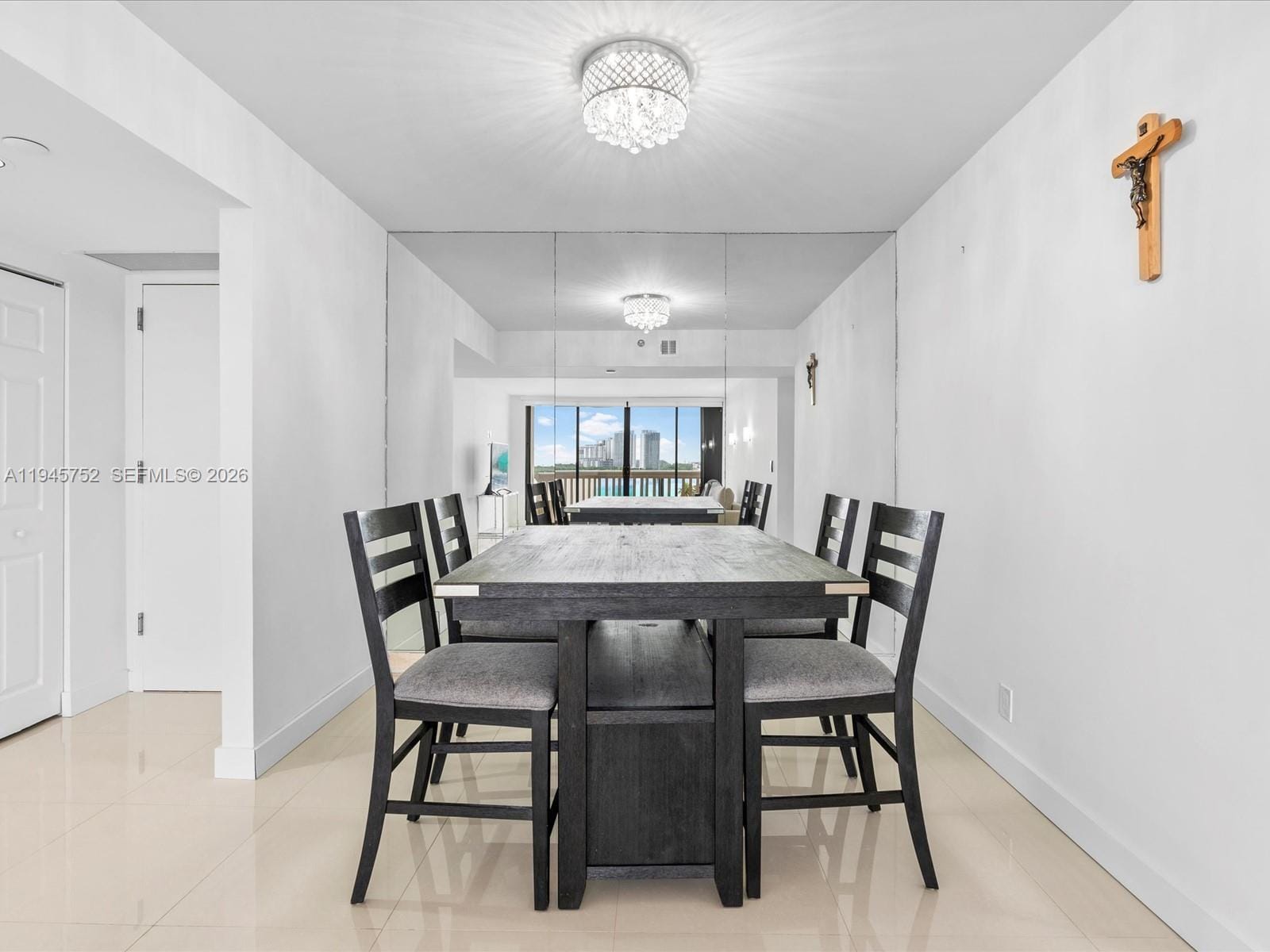 1000 W Island Boulevard 612, Aventura, FL 33160 photo 6