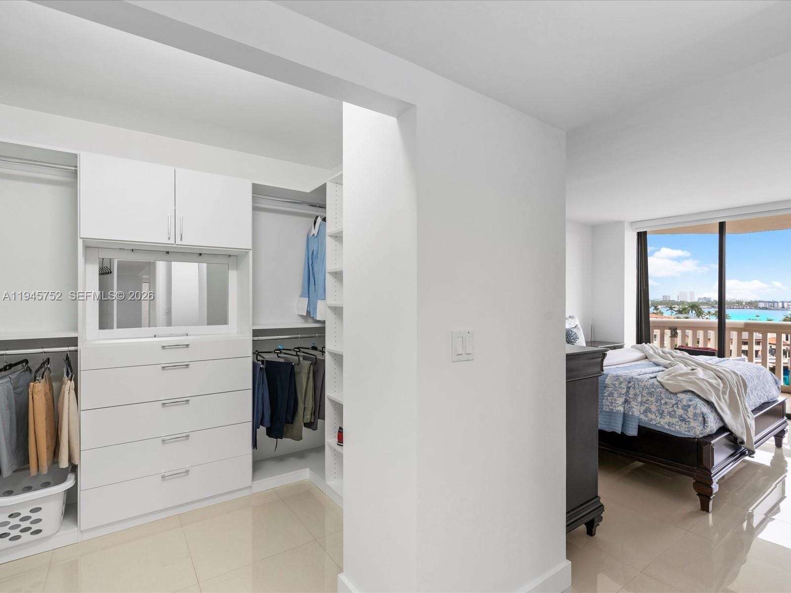 1000 W Island Boulevard 612, Aventura, FL 33160 photo 10