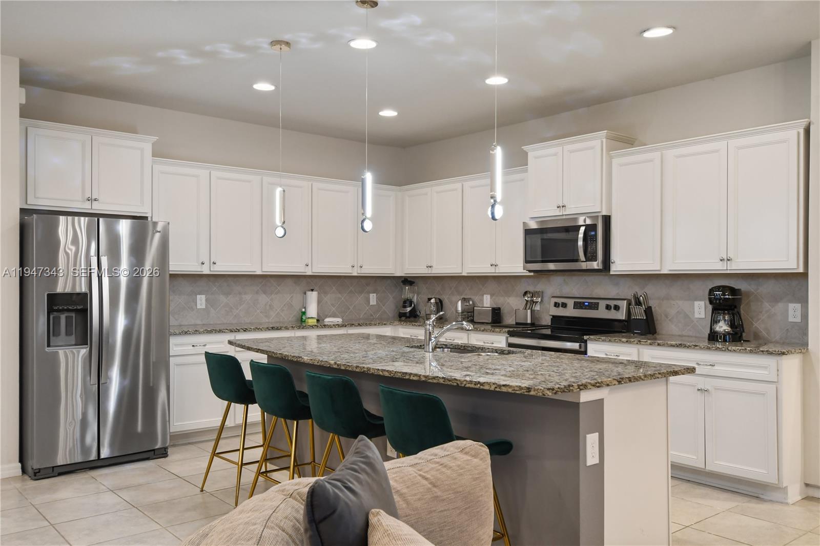 2321 Luxor Drive — photo 8