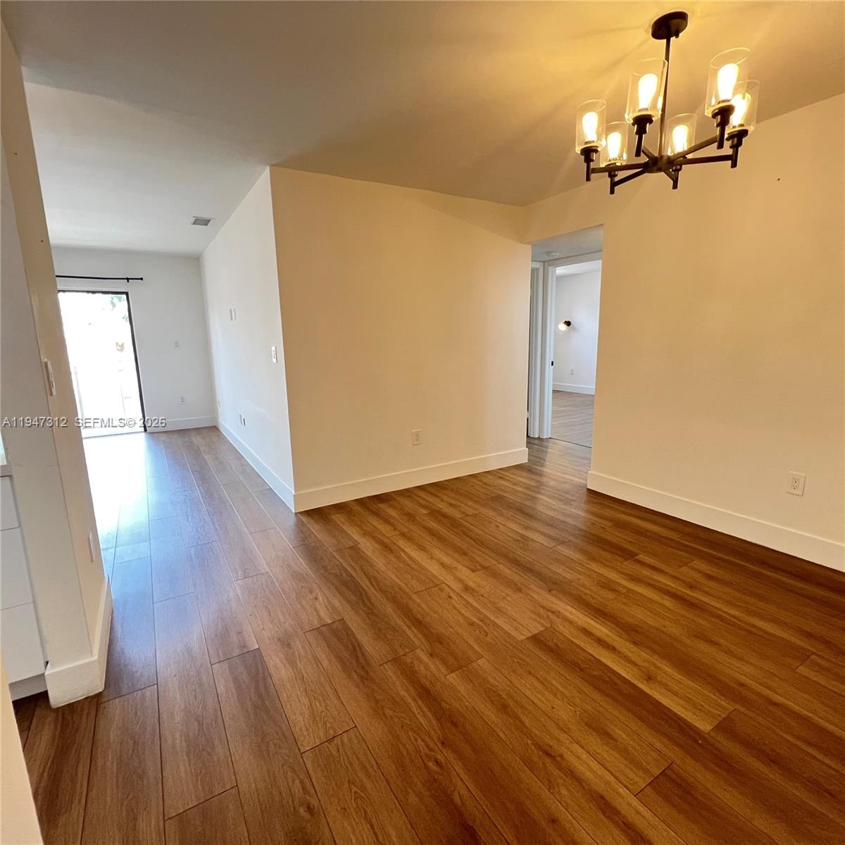 8425 NW 8th Street 406, Miami, FL 33126, Miami